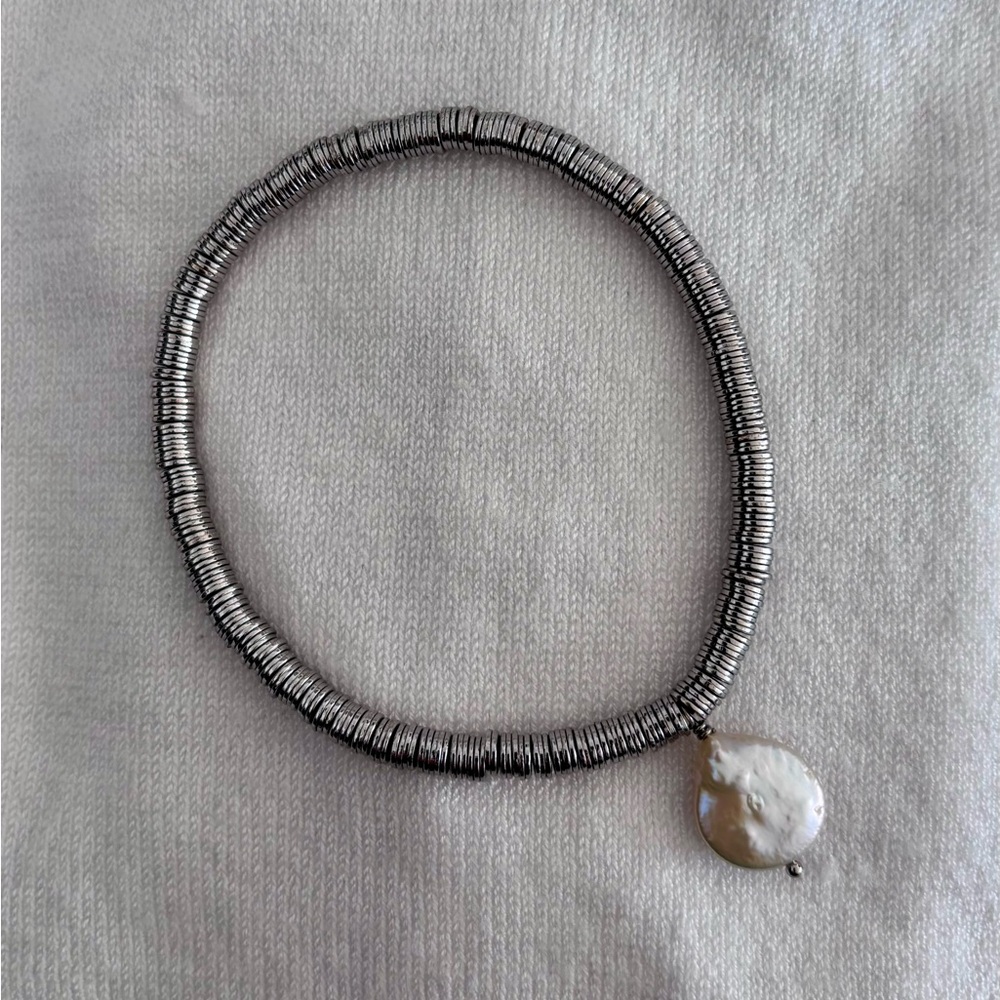 Stella & Dot Metal Disc Bead Stretch Bracelet with Pearl Drop